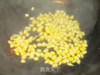 [春游美食]---玉米烙的做法步骤：1