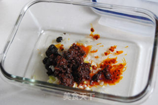 五彩鸡粒的做法步骤：1