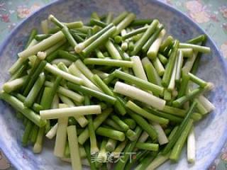 蒜薹小炒的做法步骤：1