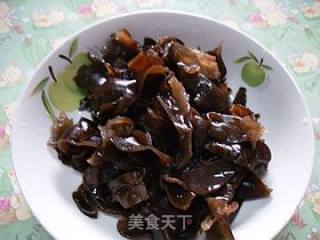 蒜薹小炒的做法步骤：2