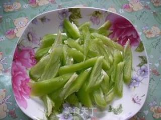 蒜薹小炒的做法步骤：3