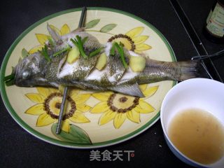鲜嫩的豉油鲈鱼的做法步骤：4