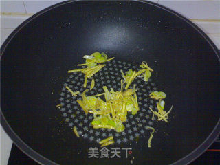 【平淡的幸福】肉丝炒芹菜的做法步骤：3