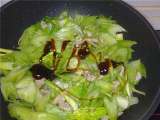 【平淡的幸福】肉丝炒芹菜的做法步骤：6