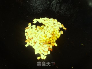 什锦松仁玉米的做法步骤：2