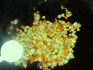 什锦松仁玉米的做法步骤：5