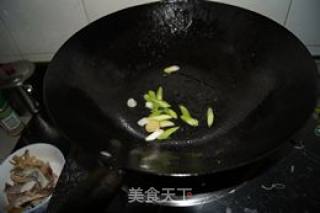 孜然墨鱼干炒青椒的做法步骤：6
