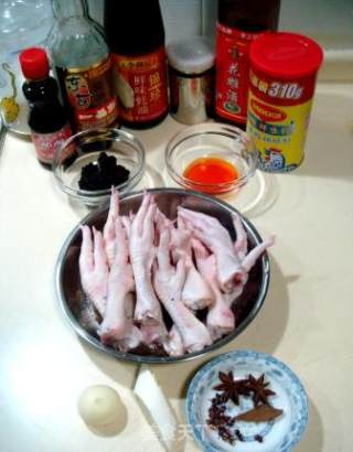 豉汁蒸凤爪的做法步骤：1
