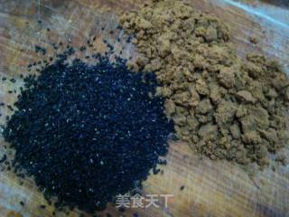 红糖芝麻花样面包的做法步骤：6