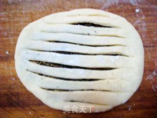 红糖芝麻花样面包的做法步骤：11