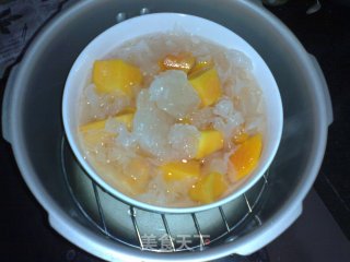 嫩肤美容、滋阴润肺－银耳木瓜羹的做法步骤：5
