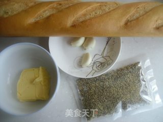 蒜蓉烤法棍的做法步骤：1