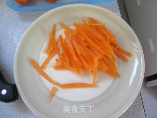 三鲜炒肉丝的做法步骤：2