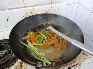 三鲜炒肉丝的做法步骤：7