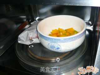 紫薯南瓜面包子的做法步骤：1