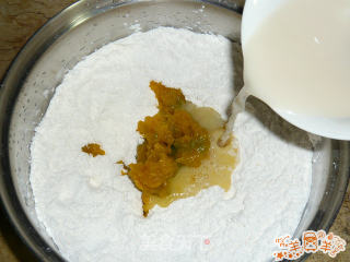 紫薯南瓜面包子的做法步骤：2