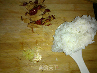 红枣鸡蛋炒饭的做法步骤：2