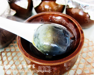 瓦罐煨汤之——皮蛋肉饼汤的做法步骤：8