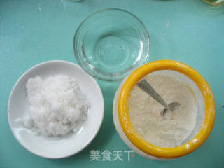 上学时春游必备--【挂霜花生】的做法步骤：2