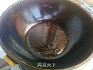 木耳炒鸡蛋的做法步骤：2