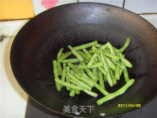 培根豆角卷的做法步骤：2