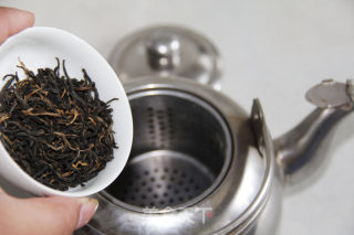 午后滇红玫瑰奶茶的做法步骤：3