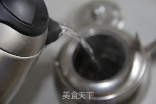 午后滇红玫瑰奶茶的做法步骤：4