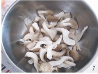 酱烧平菇的做法步骤：1