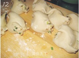 第一次学做葱油饼的做法步骤：12