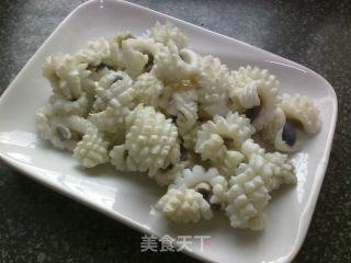 【酸辣墨鱼】的做法步骤：5