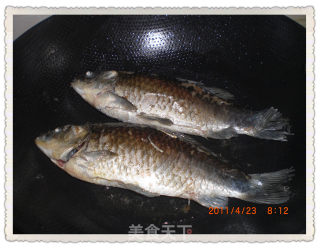 鱼汤面的做法步骤：2
