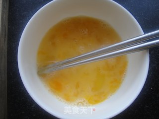 炒馒头粒的做法步骤：2