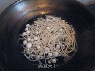 豌豆拌金针菇的做法步骤：3