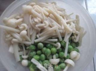 豌豆拌金针菇的做法步骤：5
