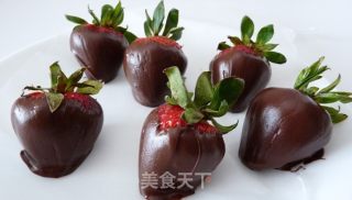 甜蜜的巧克力草莓的做法步骤：5