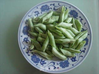 肉未煸豆角的做法步骤：1