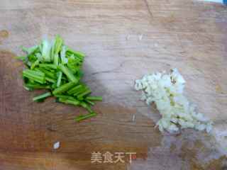 家乡的味道是——家乡木耳的做法步骤：2