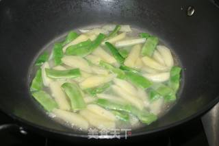 土豆焖油豆角的做法步骤：4