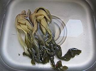 咸菜炒百叶的做法步骤：1
