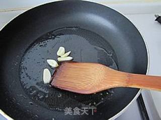 炒饺子皮的做法步骤：4