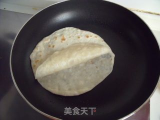 营养美味卷起来-香肠鸡蛋卷饼的做法步骤：10