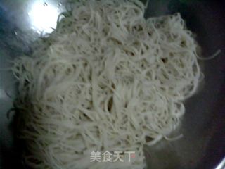 炒咸面线的做法步骤：2