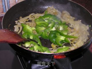 咸菜炒猪肚的做法步骤：5