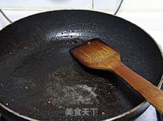 芹菜牛肉炒饭的做法步骤：5