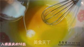 简单材料——自制美味蛋糕的做法步骤：4