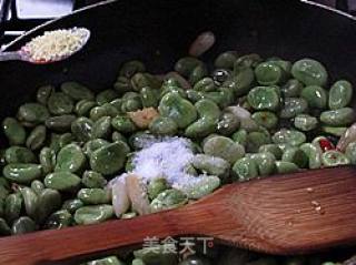 蒜香辣味蚕豆米的做法步骤：5
