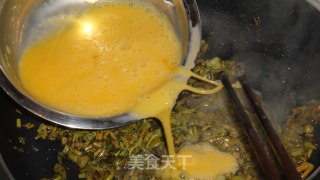 香椿炒鸡蛋的做法步骤：7