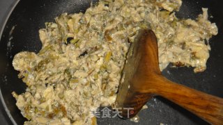 香椿炒鸡蛋的做法步骤：9