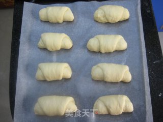 椰奶红心羊角包的做法步骤：6