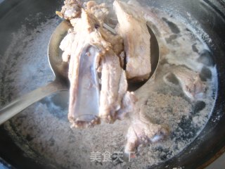 咸甜口味—无锡排骨的做法步骤：1